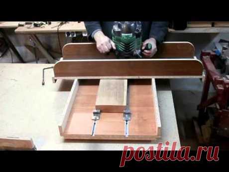 Обработка плоскости ручным фрезером. Planing with router jig.