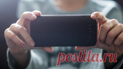 RT: школьник из Красноярска снимал издевательства над прабабушкой для просмотров. Школьник из Красноярска, который на камеру издевался над своей прабабушкой, делал это ради просмотров в социальных сетях, сообщили RT в Следственном комитете России по Красноярскому краю. Читать далее