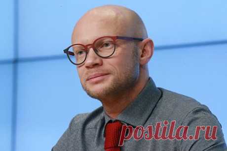 «Хорошо подумала? Проведи, *****, меня до кресла!» Комика Хрусталева сняли с рейса за пьяный дебош