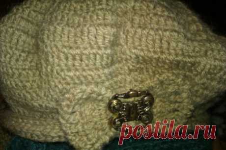 Берет-пряжа верблюжья,столбики с накидом