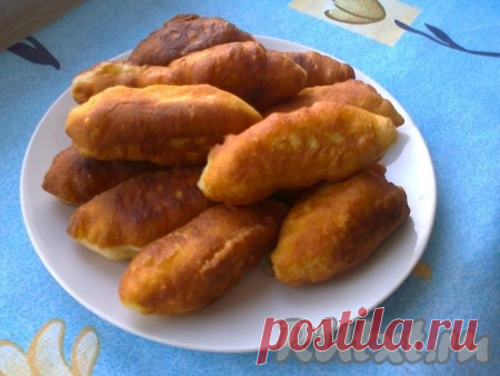 Жареные пирожки с мясом на чудо-тесте из кефира - рецепт с фото Жареные пирожки с мясом готовить легко и быстро. Они получаются очень мягкими и воздушными, с замечательными пупырышками, а тесто не требует много времени для подхода. Пирожки получаются сытными, их можно брать с собой в дорогу, на дачу, а можно кушать вместе с первыми блюдами или просто с ...