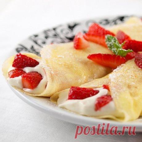 Блины с муссом из клубники и белого шоколада / Изысканные кулинарные рецепты