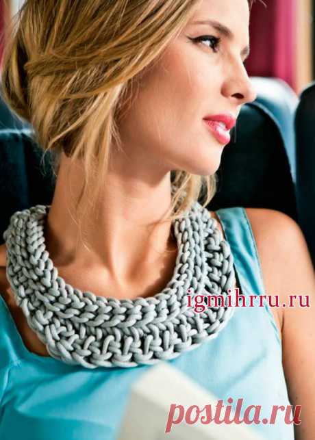 Красивое колье из толстой пряжи. Вязание крючком