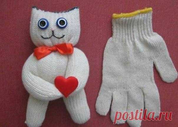 Как из строительной перчатки сделать котенка — Поделки с детьми