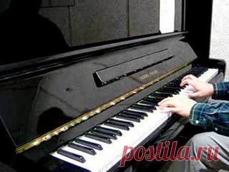 Strangers in the night piano solo