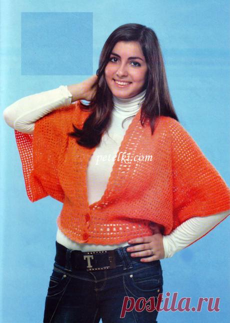 Жилет-пончо связанный филейной сеткой