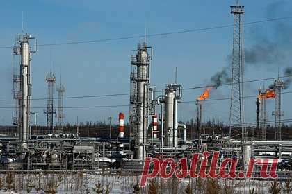 Европа бросилась запасаться одним из видов топлива. Трейдеры в Евросоюзе стараются заранее закупить один вид топлива из России. Речь идет о дизеле, который страны Европы бросились покупать до вступления в силу эмбарго на нефтепродукты. Хранилище «Амстердам-Роттердам-Антверпен» закупило у России на 126 процентов больше топлива, чем месяцем ранее.