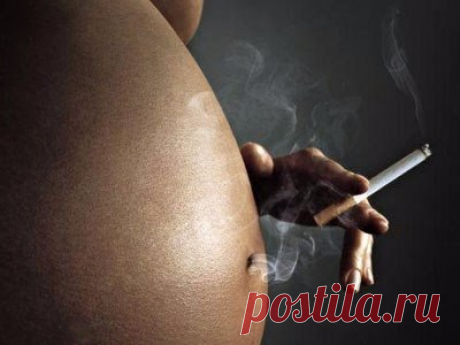 ИСТОРИЯ ИЗ ЖИЗНИ.. Родильный дом. Полшестого утра. Тороплюсь в душ, чтобы успеть до пробуждения моего малыша привести себя в порядок. Мне навстречу характерной послеродовой походкой шагает совсем молоденькая девчоночка. Только вчера появился на свет её первенец. Приветливо улыбаюсь ей, готовлюсь дать консультацию по поводу сцеживания, пеленания, частоты стула у новорождённых. Но её вопрос ставит меня в тупик: “ Закурить не найдётся?“. Видя замешательство на моём лице, молодая мамочка заявляет:…