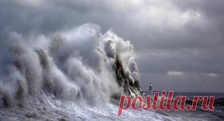 Как Стив Гаррингтон (Steve Garrington) годами снимал штормовые волны, разбивающиеся о маяк | Фотоискусство