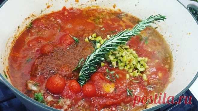 Цыпленок пармиджано — блюдо трудоемкое, но оно того стоит, потому что относительно недорогое и при этом изысканное и вкусное | Маргарита Симоньян | Яндекс Дзен