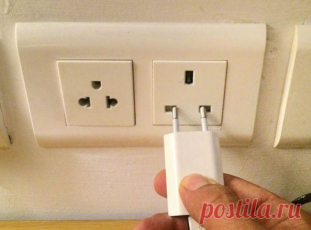 Как пользоваться английской розеткой без переходника — National Geographic Россия
