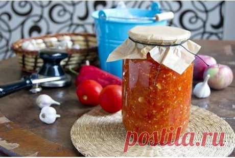 Аджика с яблоками.