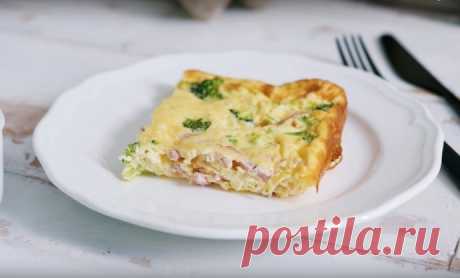 ​Сытная яичная запеканка с сыром и ветчиной