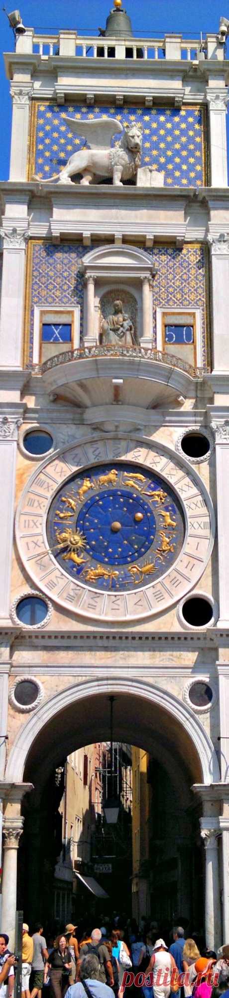 Venice from a different angle @ https://www.venice-italy-veneto.com/why-visit-venice.html  |  Pinterest