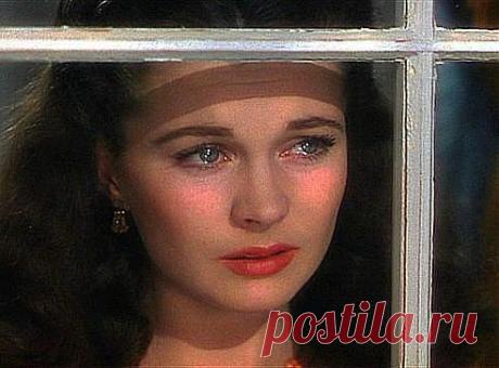 Люди плачут не потому, что они слабые, а потому, что они были сильными слишком долгое время.
