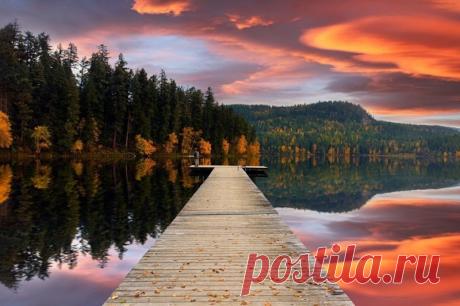 Закат над озером Gardam, Канада