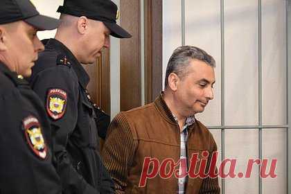Льва Шлосберга оставили под арестом после его выступления на дебатах