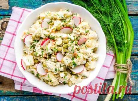 Рецепт самого полезного картофельного салата Чаще всего, когда люди заказывают какое-либо блюдо в названии которого встречается слово «салат», то они это делают в расчете на то, что оно, будет полезным и низкокалорийным. Однако, особенно в сетевых ресторанах, это часто не так. Особенно скользкой территорией жирных салатов являются более сытные, в которых зелень не используется в качестве основного ингредиента, например салаты из курицы и картофеля. Большинство классических...