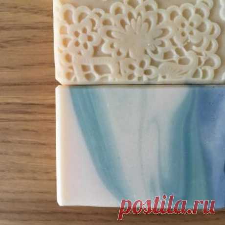 Yoghurt soap💙
ヨーグルトの石鹸。
色付けは某メーカーさんの影響みたいで青にしちゃった💙😊
#handmadesoap #石鹸教室品川区#yoghurt #ヨーグルト#lucassoap