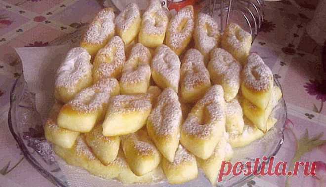 Пышные и вкусные вергуны. Готовятся быстро и так же быстро съедаются! Вергуны получаются необыкновенно вкусными — пышными и мягкими. Все будут в восторге. Сохрани рецепт!Пышные и вкусные вергуны. Готовятся быстро и так же быстро съедаются.

Как сделать вергуны

Ингредие…