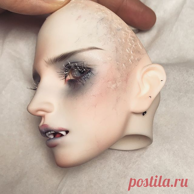 ‘Snow Vampyre’Gyoha Divine[Rosy White Skin], 'Werewolf Attack’ Gyoha[Rosy White Skin], November2017, iPhone7S+  #gyoha #gyohad #gyohadivine #switchgyoha #switchgyohad #fromswitch #switchbjd #bjdmakeup #bjdcusom #bjd #dollstagram