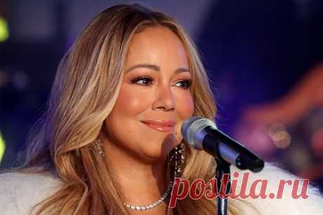 Мэрайя Кэри избавится от роскошного поместья с кинотеатром. Американская певица Мэрайя Кэри решила избавиться от роскошного поместья в Атланте. Артистка выставила недвижимость на продажу за 6,5 миллиона долларов. Внутри дома площадью более 1,1 тысячи квадратных метров девять спален, девять ванных и четыре отдельных санузла, а также домашний кинотеатр.