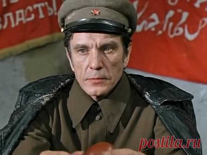 Игорь Ледогоров, 9 мая, 1932
 • 10 февраля 2005