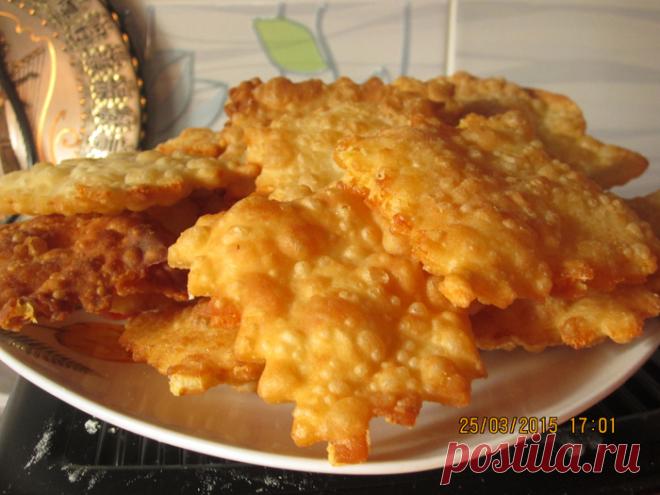 Мекичета (мекици) Танцы от плиты и до компа !!Рецепт взят с сайта Болгарская кухня 
   В рюкзаке многих школьников юга Бессарабии часто можно встретить такую вкуснятину. Впрочем, не только в рюкзаках и не только у школ…