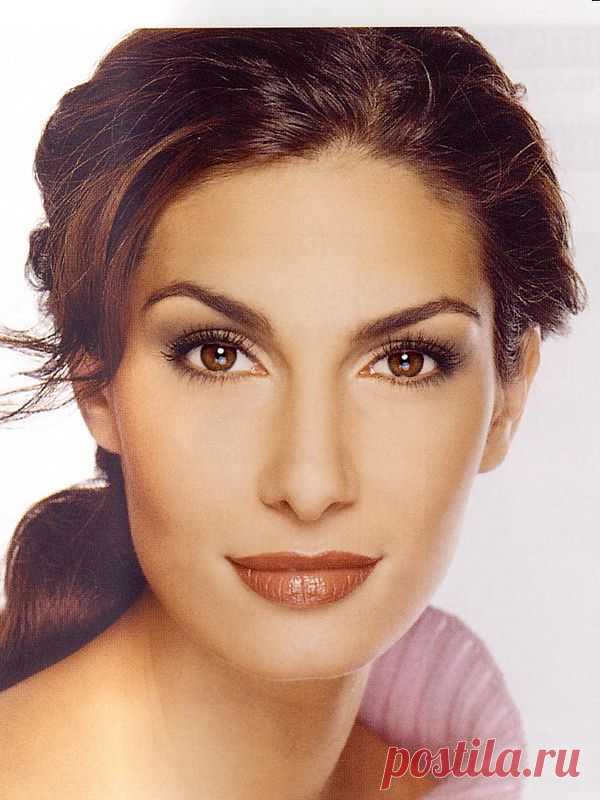 Секреты быстрого макияжа: как уложиться в 15 минут | PrettyNews женский журнал