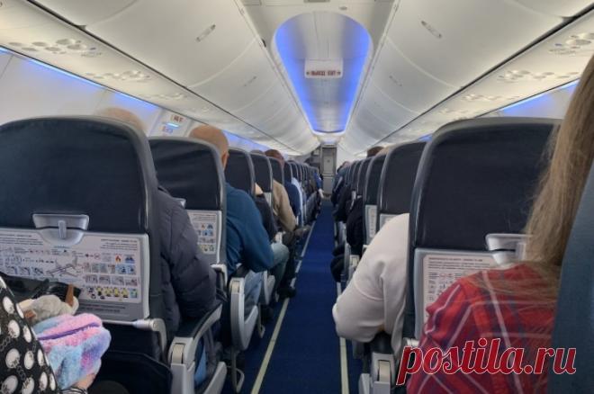 Минтранс изучит возможность создания единых черных списков авиапассажиров. Каждая российская авиакомпания ведет собственный список пассажиров-нарушителей.