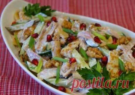 Салат с блинчиками и курицей / Простые рецепты