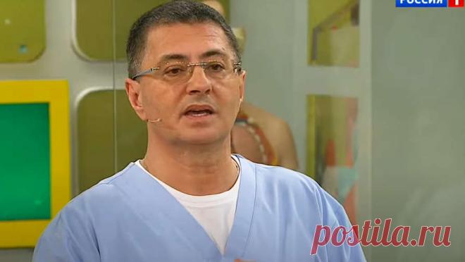 Доктор Мясников предложил не верящим в медицину россиянам лечиться мочой. Врач и телеведущий Александр Мясников в своем Telegram-канале посетовал, что многие его читатели чаще доверяют антинаучным утверждениям о здоровье, чем проверенным медицинским рекомендациям. "Да делайте вы, что хотите! Не принимайте ...