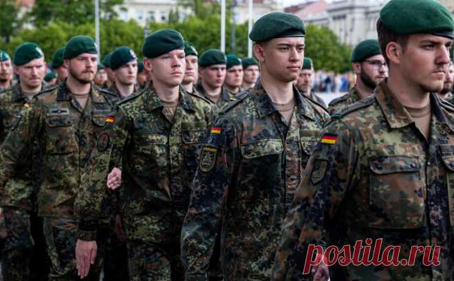 В Германии призвали вернуть обязательную службу в армии. В Германии потребуется около 60 тыс. военных, чтобы соответствовать новым целям НАТО, заявлял раньше глава Минобороны
