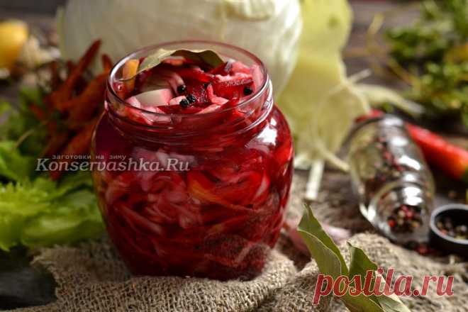 Маринованная капуста со свёклой на зиму в банках, рецепт с фото