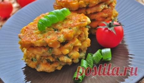 Оладки з консервованої кукурудзи з сиром