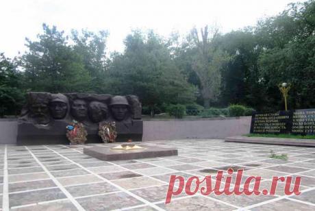 В Элисте зеленые зоны поставят под охрану общественности  Спасти свой край от опустынивания намерены представители общественных организаций Калмыкии. Защитники экологии рассказали корреспонденту издания «Экологии регионов», что ими планируется завести