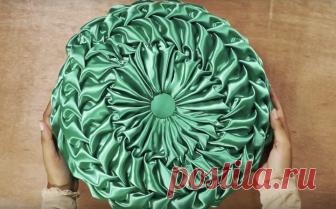 Декоративная подушка со складками