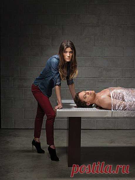 Michael C. Hall as Dexter Morgan and Jennifer Carpenter as Debra Morgan