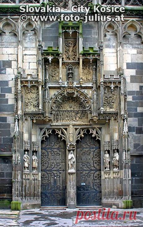 Main Entrance to St. Elisabeth Cathedral, Košice, Slovakia. The St. Elisabeth Cathedral is a Gothic cathedral and Slovakia's biggest church, as well as one of the easternmost Gothic cathedrals in Europe.  
|  Pinterest • Всемирный каталог идей
