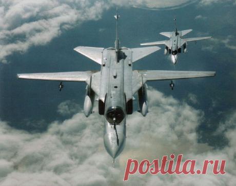 ШТУРМОВИКИ ЧФ РФ ВЫНУДИЛИ ЭСМИНЕЦ США ОТОЙТИ В НЕЙТРАЛЬНЫЕ ВОДЫ (ВИДЕО)