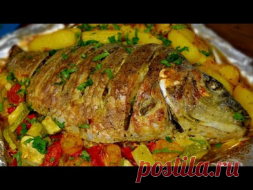 Карп, запеченный в духовке с шикарным гарниром!