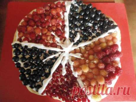 Пирог со свежими ягодами рецепт пошаговый https://ligakulinarov.ru/r/pirog_so_svezhimi_yagodami_2119