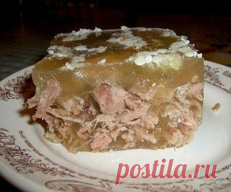 Как правильно приготовить вкусный холодец...

Основные правила приготовления хорошего холодца
Для того чтобы приготовить прозрачный холодец, необходимо помнить 
несколько простых правил, придерживаясь которых можно будет без труда 
сотворить этот кулинарный шедевр.

Правило 1. Выбор основного ингредиента – мяса.
Готовить холодец можно из любого мяса (из курицы, из свинины, из 
говядины, из свиных ножек и т.д.), самое главное, правильно выбрать 
основной продукт.

Покупать ...