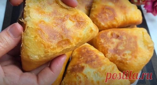 Беру 1 стакан кефира и готовлю быстрые пирожки. Рецепт за 10 минут: ем каждый день и не надоедает Пироги стали одним из самых распространенных видов выпечки во всем мире. Это нежное румяное тесто, в котором находится сочная начинка. Пироги можно приготовить разные, с фруктами, овощами или мясом. Нередко можно наблюдать приготовление рыбных и грибных пирогов. В разных странах и народах рецепты выпечки отличаются. Традиционные изыски готовки пирогов отличают почти каждую страну друг от […]