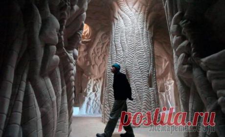 25 лет в полном одиночестве он создавал подземный сказочный мир