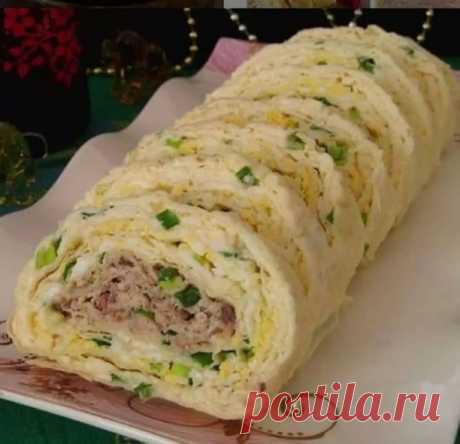 Рулет «Мимоза»
Безумно вкусно!

ИНГРЕДИЕНТЫ:
- 1 упаковка листового лаваша(3 листа),
- 250г майонеза,
- 3 вар. яйца,
- 150-200г сыра,
- 1 банка сайры,
- укроп,
- зеленый лук.

Вкусные домашние рецепты
 Простые рецепты в домашних условиях с фото пошагово

ПРИГОТОВЛЕНИЕ:
Разложить лаваш. Смазать каждый лист майонезом. На один-натереть яйца, на второй-сыр, на третий-помятую вилкой сайру. Сверху каждый лист посыпать луком и укропом.

Первый лист свернуть в рулет. Положить его ...