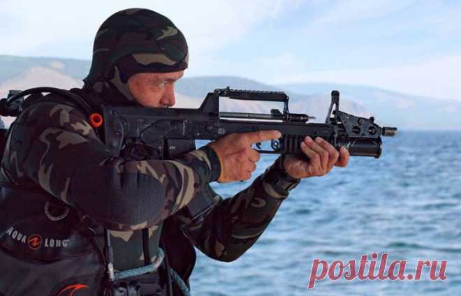АДС – автоматическая винтовка российских боевых пловцов для подводной стрельбы . Чёрт побери