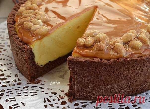 Кулинария: Творожник со сгущенкой и орехами…