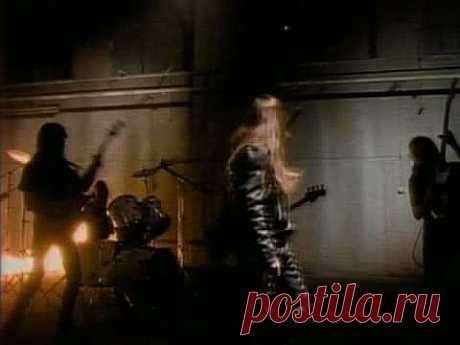 Iron Maiden - Wasting Love - YouTube