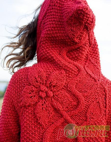 НЕОБЫКНОВЕННО КРАСИВЫЙ УЗОР НА ПАЛЬТО ДЛЯ МАСТЕРИЦ